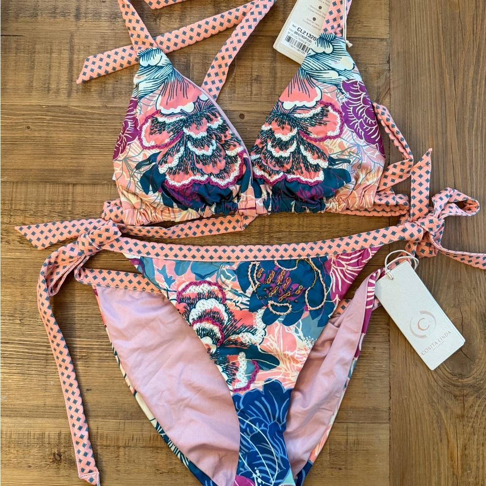 Coastal-inspired Floral Tie Bikini Set in Pink and Blue